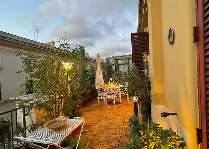 Terrace & 1930s Charm - Vatican Walk Apartamento Roma
